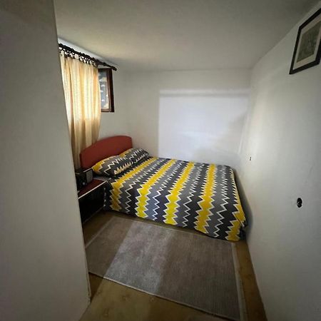 A & A Apartman Podgoriţa Exterior foto