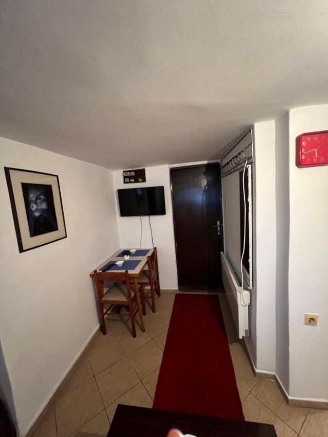 A & A Apartman Podgoriţa Exterior foto